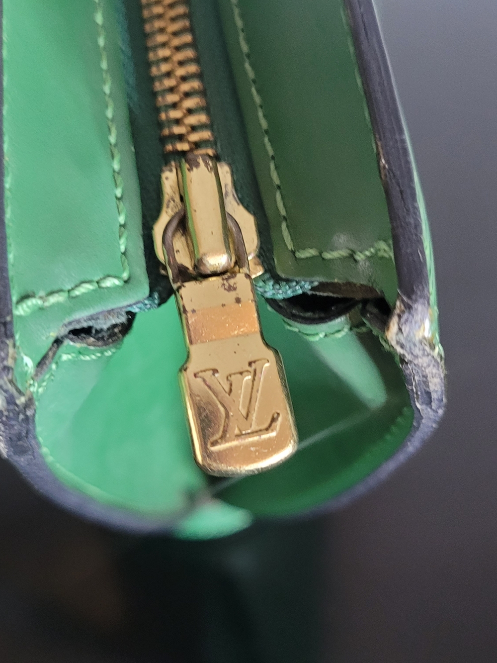 LOUIS VUITTON Saint Jacques Vintage Epi Leather Bag. - Picture 7 of 15